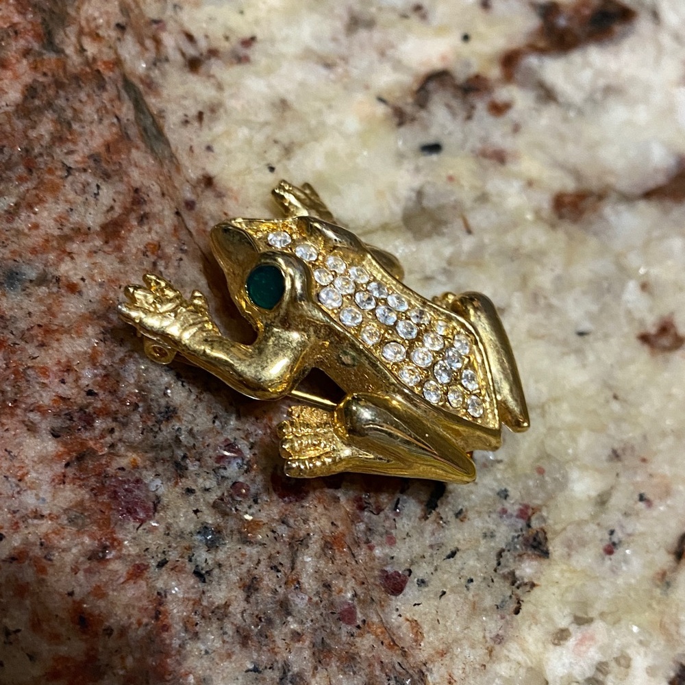 Vintage Gold Frog Reptile brooch